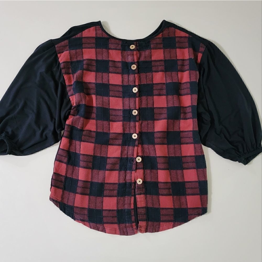 DayTrip Women's Black Balloon Sleeves Top with Buffalo Check Back